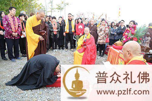 何晟铭在大众瞩目下正式拜师1.jpg