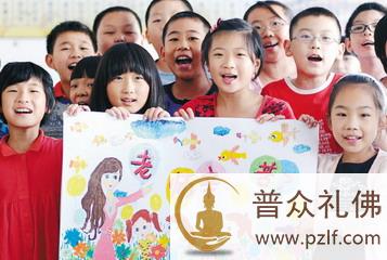 家有小儿：该不该送老师礼.jpg
